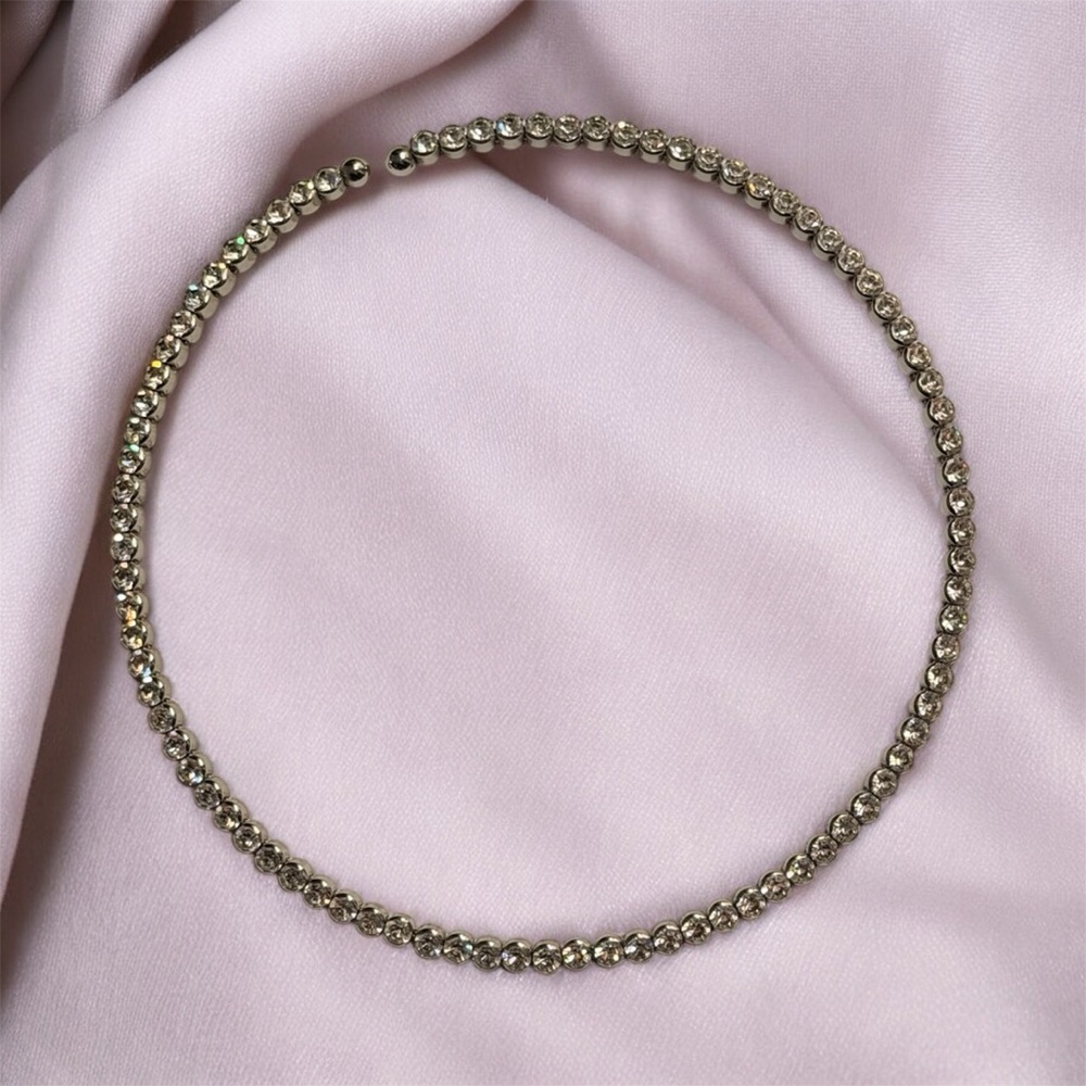 Rhinestone Statement Necklace Structured & Sophis… - image 2